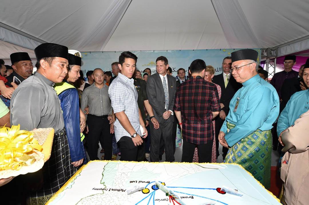 Get Together with His Majesty in Belait