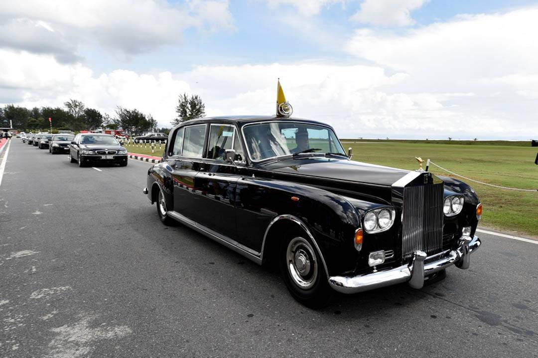 Get Together with His Majesty in Belait